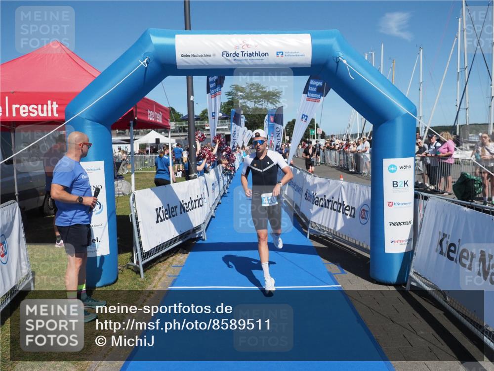 17.08.2025 - KN Förde Triathlon 2025 MichiJ http://msf.ph/oto/8589511 17.08.2025 13:47:34 Laufen 420, 424 meine-sportfotos.de