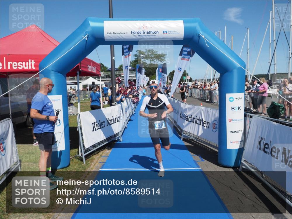 17.08.2025 - KN Förde Triathlon 2025 MichiJ http://msf.ph/oto/8589514 17.08.2025 13:47:35 Laufen 420, 424 meine-sportfotos.de