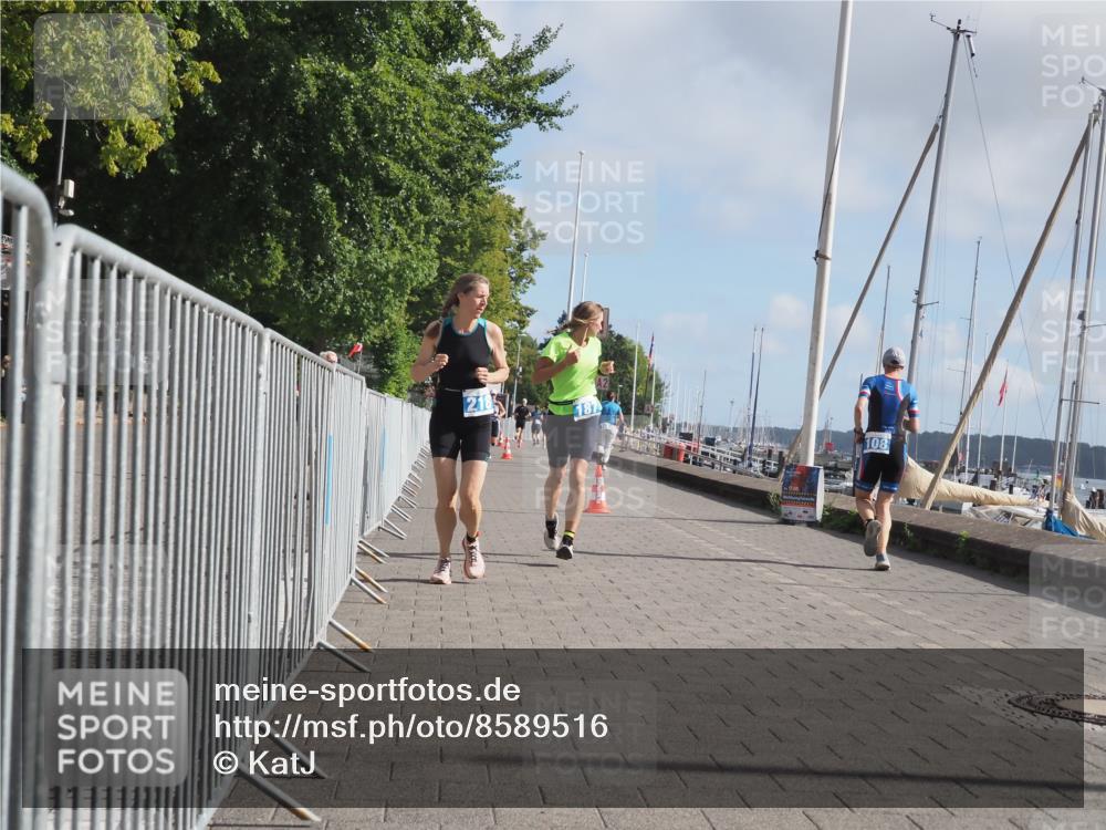17.08.2025 - KN Förde Triathlon 2025 KatJ http://msf.ph/oto/8589516 17.08.2025 10:16:07 Laufen 187, 218 meine-sportfotos.de