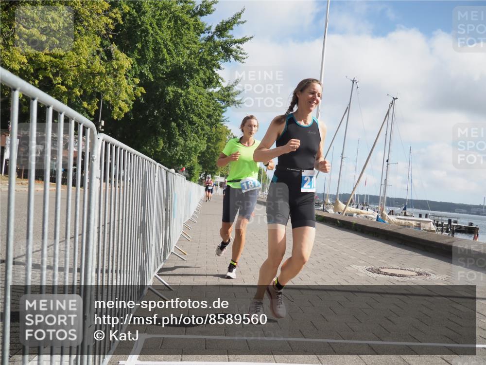 17.08.2025 - KN Förde Triathlon 2025 KatJ http://msf.ph/oto/8589560 17.08.2025 10:16:09 Laufen 187, 218 meine-sportfotos.de