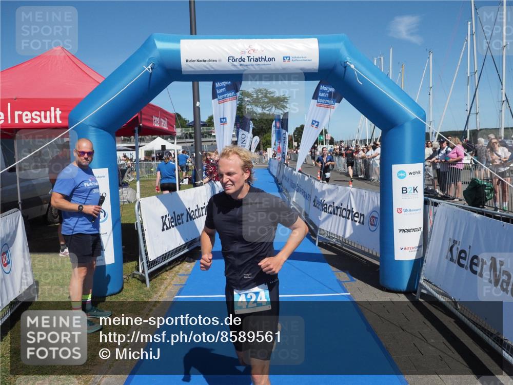 17.08.2025 - KN Förde Triathlon 2025 MichiJ http://msf.ph/oto/8589561 17.08.2025 13:47:37 Laufen 420, 424 meine-sportfotos.de