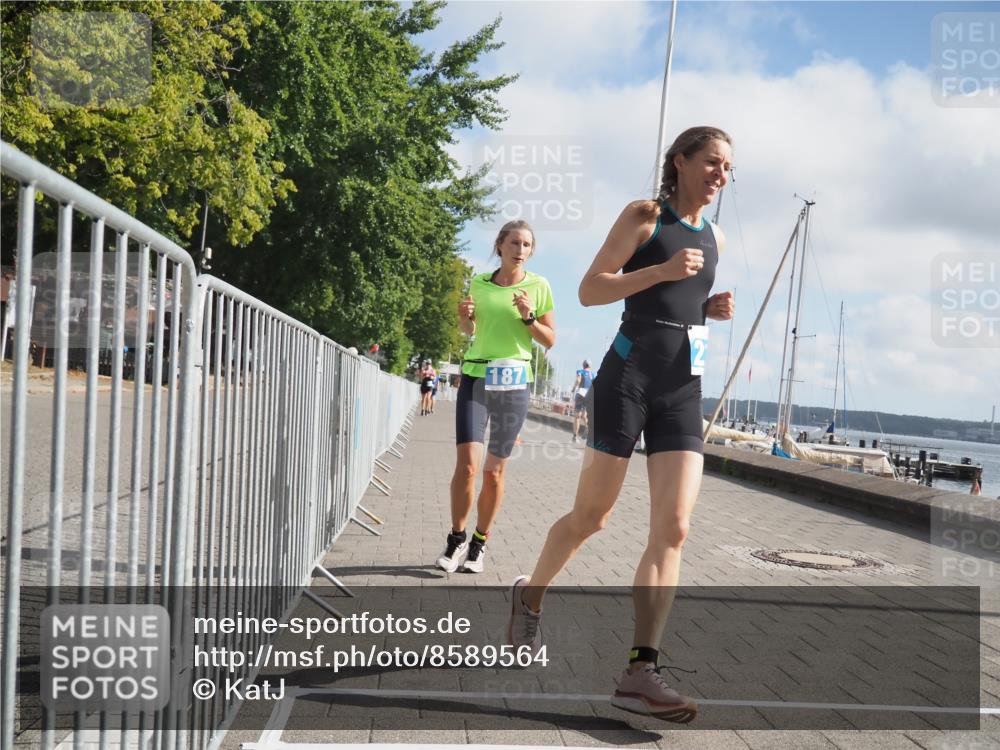 17.08.2025 - KN Förde Triathlon 2025 KatJ http://msf.ph/oto/8589564 17.08.2025 10:16:10 Laufen 113, 187, 218 meine-sportfotos.de