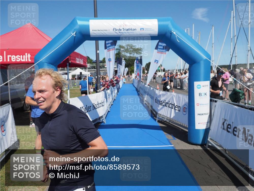 17.08.2025 - KN Förde Triathlon 2025 MichiJ http://msf.ph/oto/8589573 17.08.2025 13:47:38 Laufen 420, 424 meine-sportfotos.de