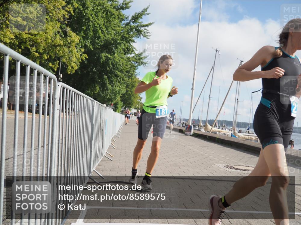 17.08.2025 - KN Förde Triathlon 2025 KatJ http://msf.ph/oto/8589575 17.08.2025 10:16:10 Laufen 113, 187, 218 meine-sportfotos.de