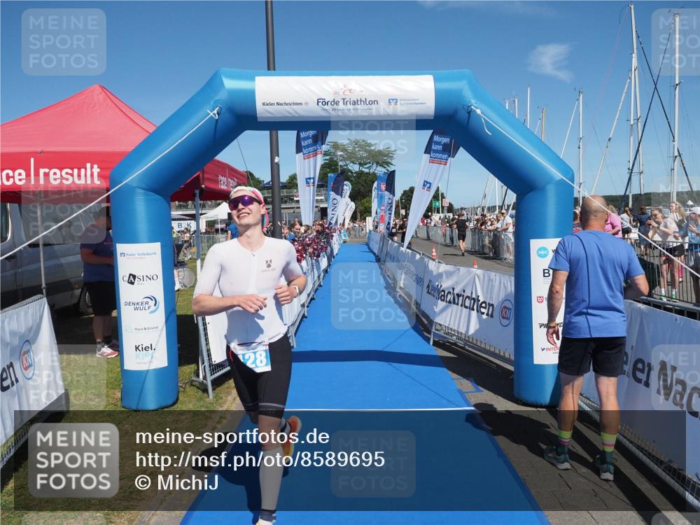 17.08.2025 - KN Förde Triathlon 2025 MichiJ http://msf.ph/oto/8589695 17.08.2025 13:47:54 Laufen 428 meine-sportfotos.de