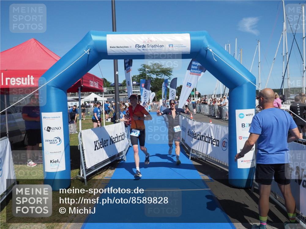 17.08.2025 - KN Förde Triathlon 2025 MichiJ http://msf.ph/oto/8589828 17.08.2025 13:48:25 Laufen 431, 472 meine-sportfotos.de