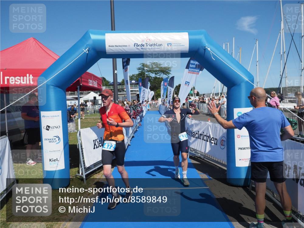 17.08.2025 - KN Förde Triathlon 2025 MichiJ http://msf.ph/oto/8589849 17.08.2025 13:48:26 Laufen 431, 472 meine-sportfotos.de