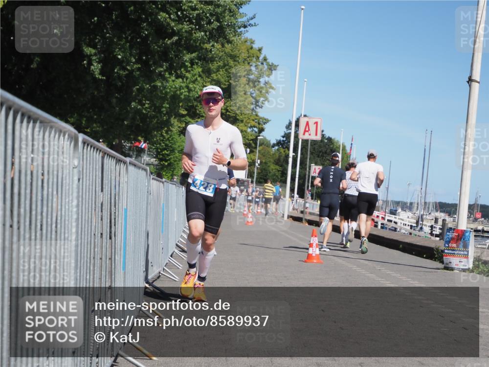 17.08.2025 - KN Förde Triathlon 2025 KatJ http://msf.ph/oto/8589937 17.08.2025 13:35:07 Laufen 428, 431 meine-sportfotos.de