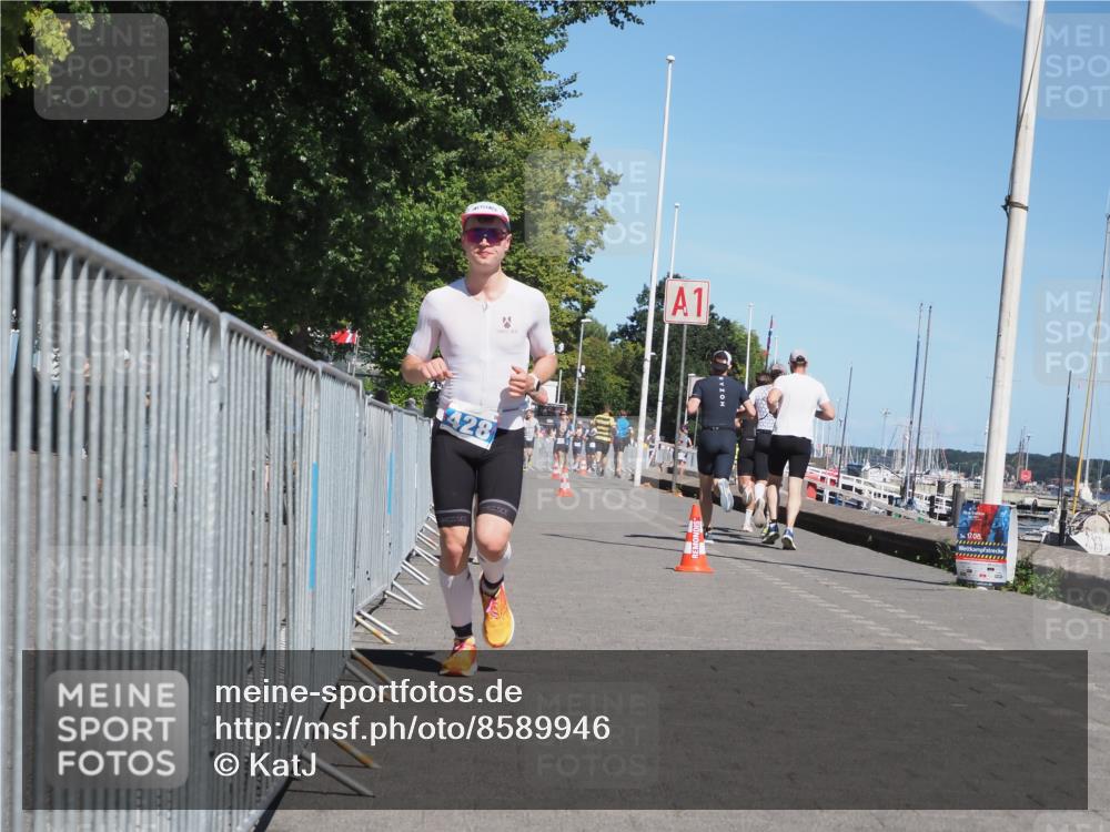 17.08.2025 - KN Förde Triathlon 2025 KatJ http://msf.ph/oto/8589946 17.08.2025 13:35:07 Laufen 428, 431 meine-sportfotos.de