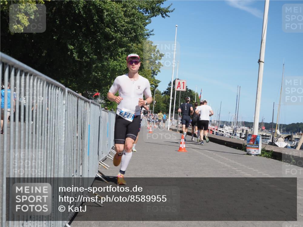 17.08.2025 - KN Förde Triathlon 2025 KatJ http://msf.ph/oto/8589955 17.08.2025 13:35:08 Laufen 428, 431 meine-sportfotos.de