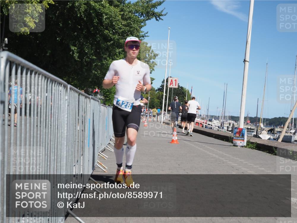 17.08.2025 - KN Förde Triathlon 2025 KatJ http://msf.ph/oto/8589971 17.08.2025 13:35:08 Laufen 428, 431 meine-sportfotos.de