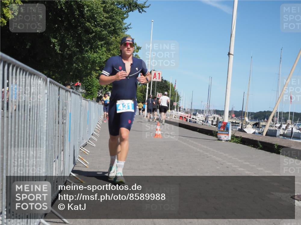 17.08.2025 - KN Förde Triathlon 2025 KatJ http://msf.ph/oto/8589988 17.08.2025 13:35:11 Laufen 428, 431 meine-sportfotos.de
