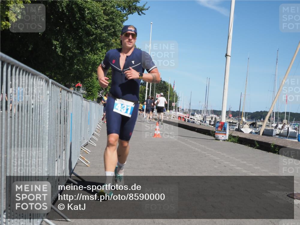 17.08.2025 - KN Förde Triathlon 2025 KatJ http://msf.ph/oto/8590000 17.08.2025 13:35:11 Laufen 428, 431 meine-sportfotos.de