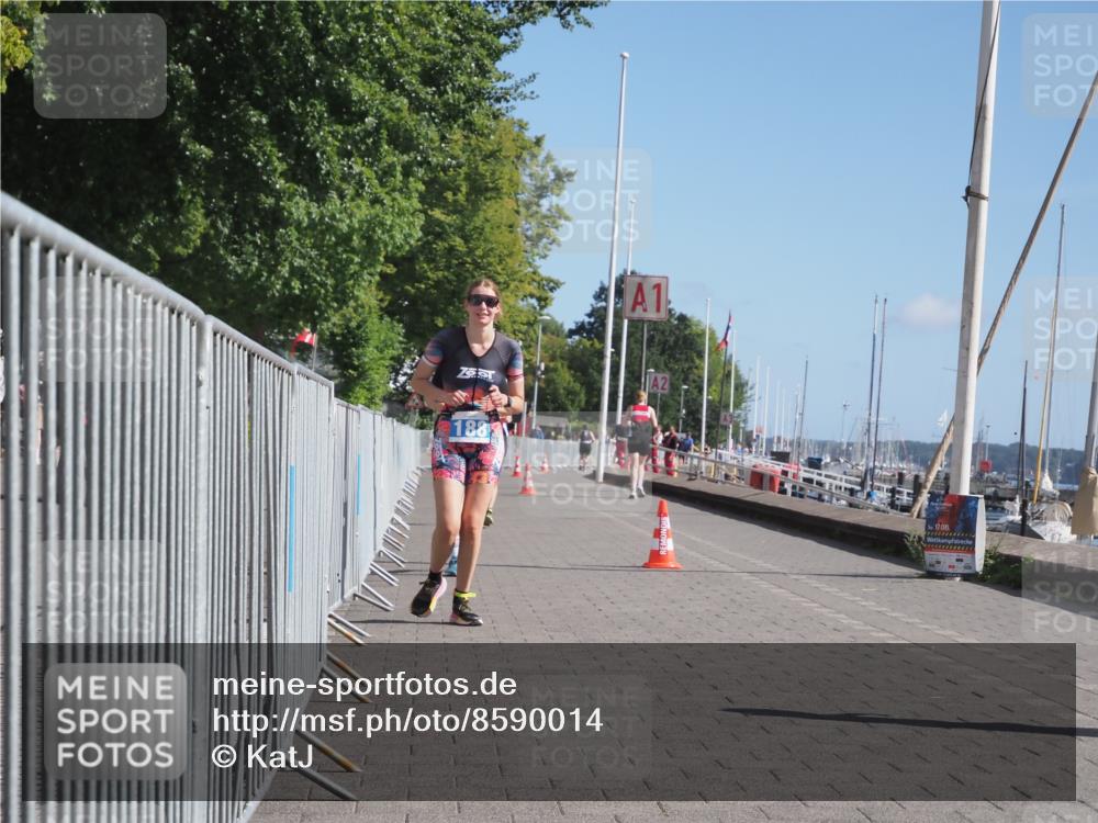 17.08.2025 - KN Förde Triathlon 2025 KatJ http://msf.ph/oto/8590014 17.08.2025 10:43:50 Laufen 188, 225, 245 meine-sportfotos.de