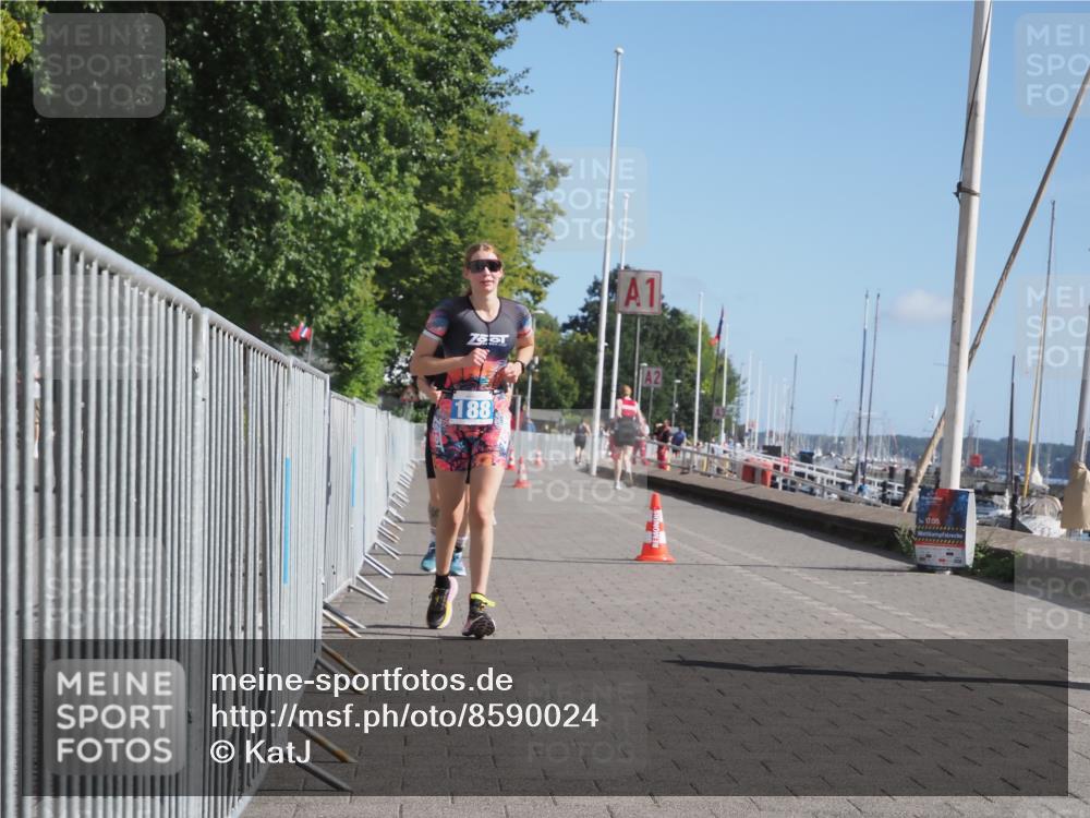 17.08.2025 - KN Förde Triathlon 2025 KatJ http://msf.ph/oto/8590024 17.08.2025 10:43:50 Laufen 188, 225, 245 meine-sportfotos.de