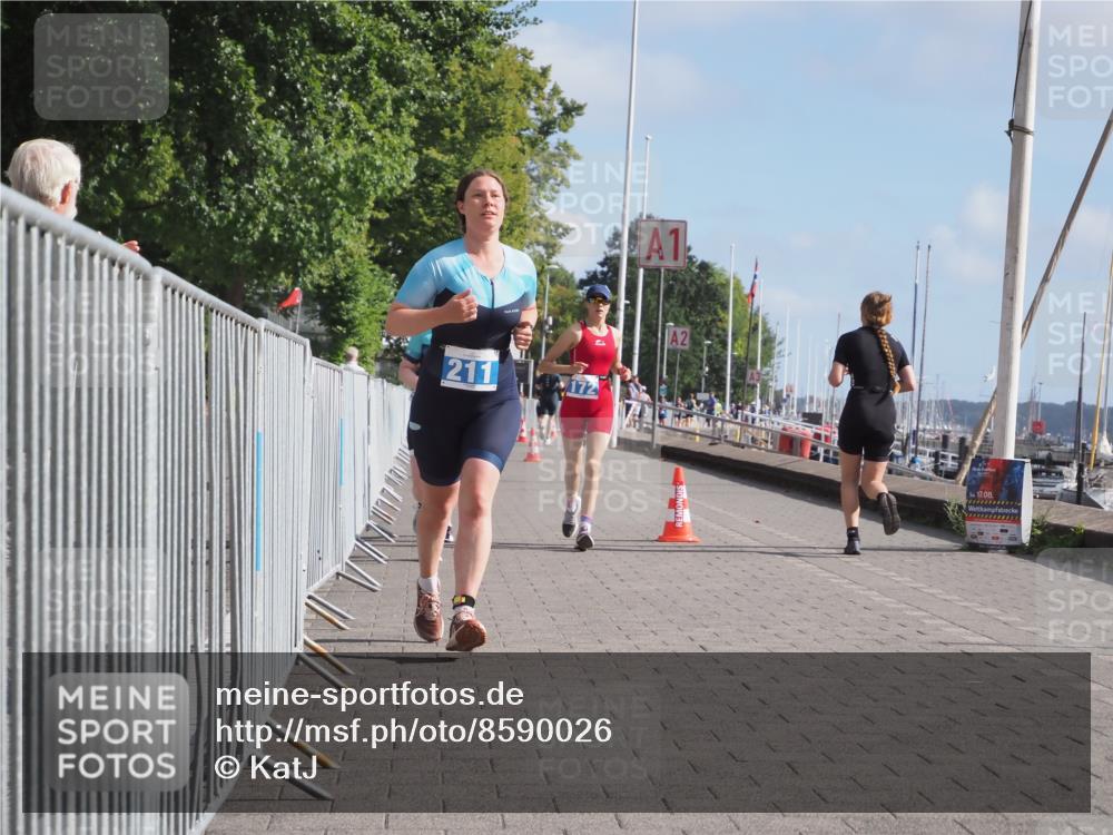 17.08.2025 - KN Förde Triathlon 2025 KatJ http://msf.ph/oto/8590026 17.08.2025 10:16:53 Laufen 131, 151, 172, 184, 211 meine-sportfotos.de