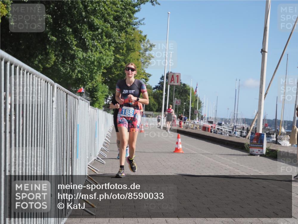 17.08.2025 - KN Förde Triathlon 2025 KatJ http://msf.ph/oto/8590033 17.08.2025 10:43:51 Laufen 188, 225, 245 meine-sportfotos.de