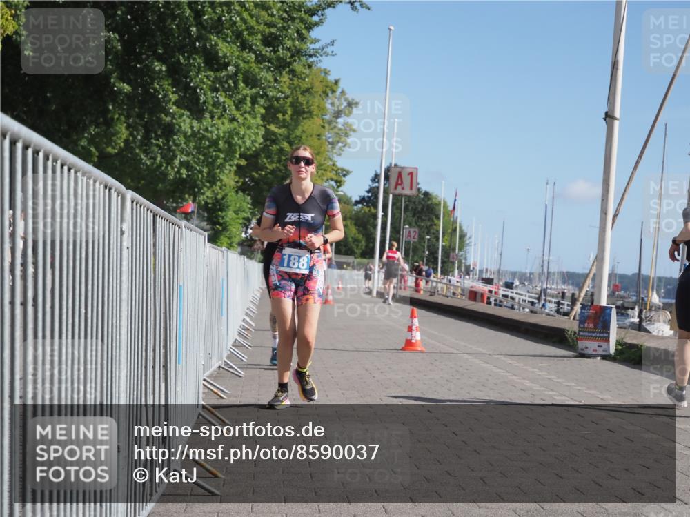 17.08.2025 - KN Förde Triathlon 2025 KatJ http://msf.ph/oto/8590037 17.08.2025 10:43:51 Laufen 188, 225, 245 meine-sportfotos.de