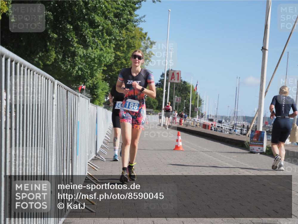 17.08.2025 - KN Förde Triathlon 2025 KatJ http://msf.ph/oto/8590045 17.08.2025 10:43:51 Laufen 188, 225, 245 meine-sportfotos.de
