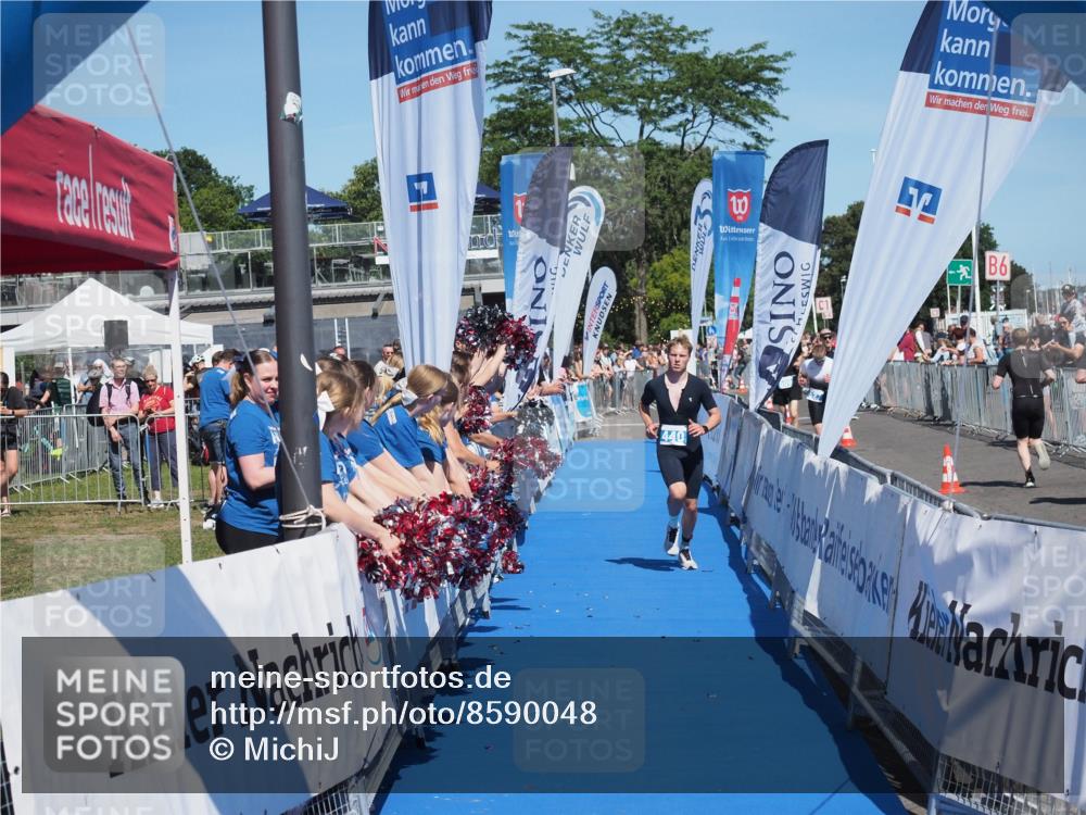 17.08.2025 - KN Förde Triathlon 2025 MichiJ http://msf.ph/oto/8590048 17.08.2025 13:48:57 Laufen 440 meine-sportfotos.de