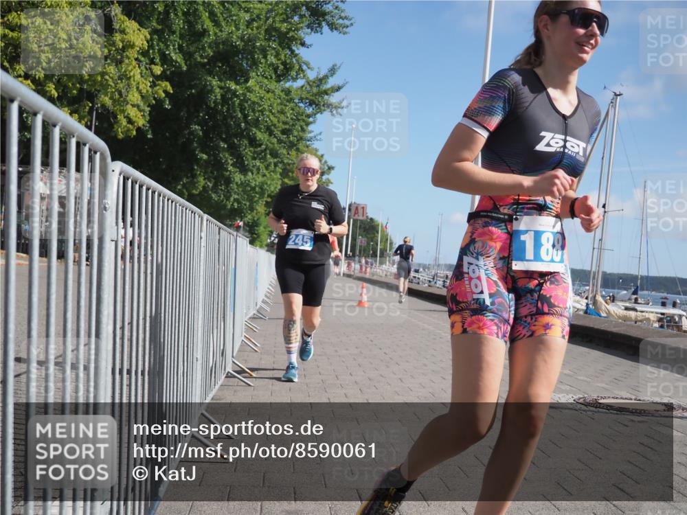 17.08.2025 - KN Förde Triathlon 2025 KatJ http://msf.ph/oto/8590061 17.08.2025 10:43:55 Laufen 188, 225, 245 meine-sportfotos.de