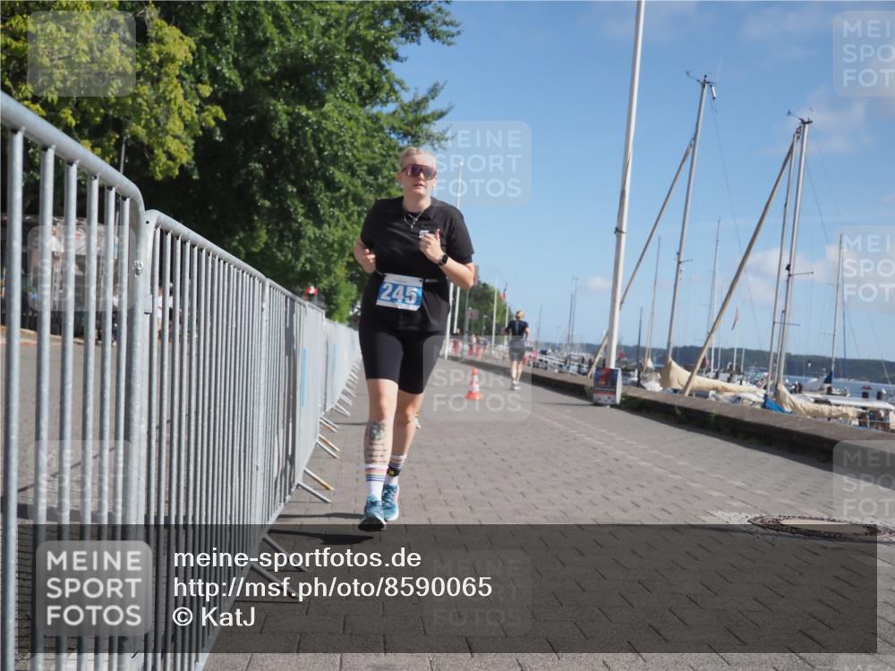 17.08.2025 - KN Förde Triathlon 2025 KatJ http://msf.ph/oto/8590065 17.08.2025 10:43:55 Laufen 188, 225, 245 meine-sportfotos.de