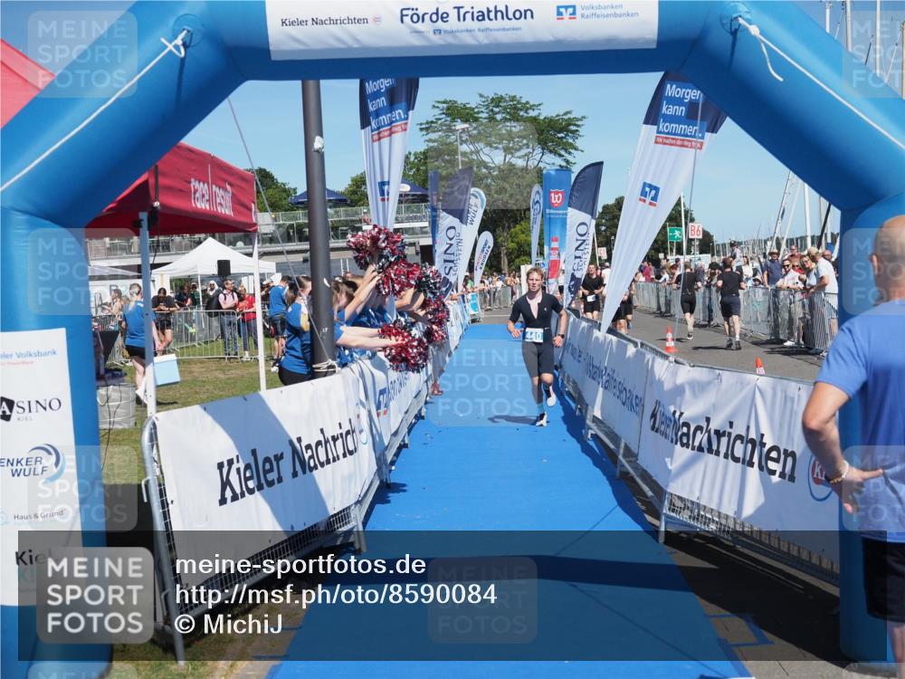 17.08.2025 - KN Förde Triathlon 2025 MichiJ http://msf.ph/oto/8590084 17.08.2025 13:48:58 Laufen 440 meine-sportfotos.de