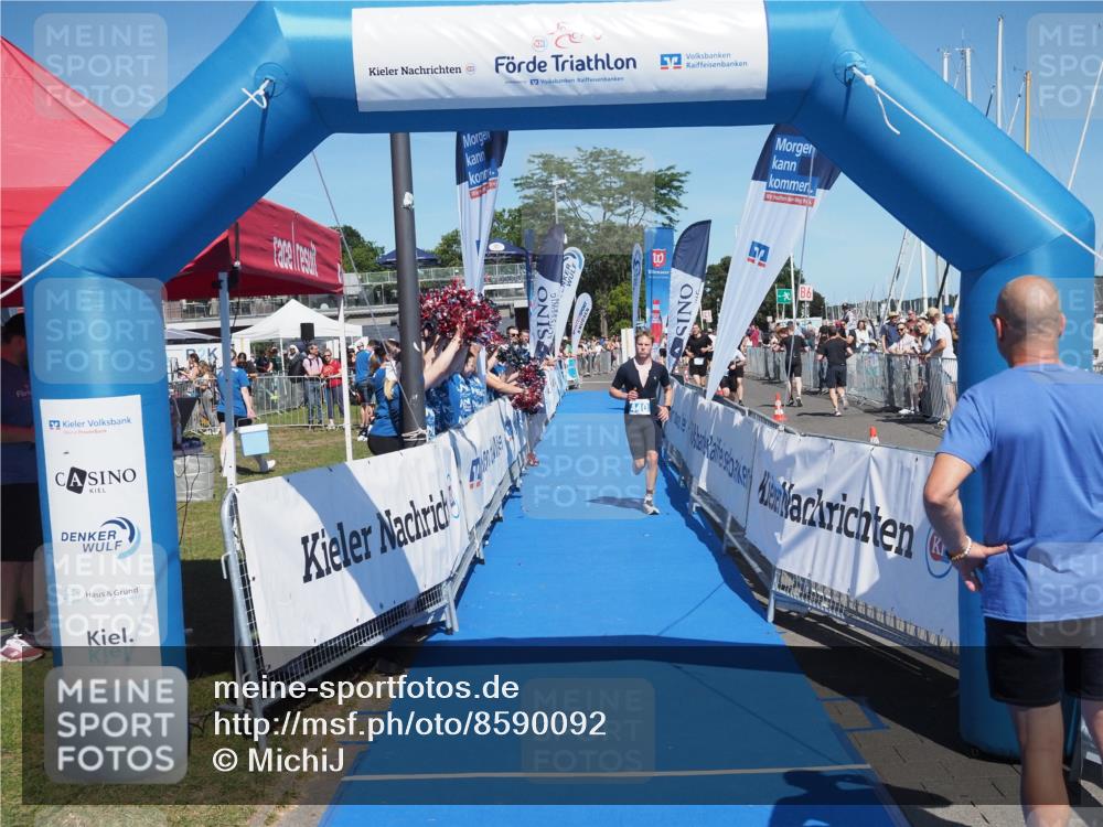 17.08.2025 - KN Förde Triathlon 2025 MichiJ http://msf.ph/oto/8590092 17.08.2025 13:48:58 Laufen 440 meine-sportfotos.de