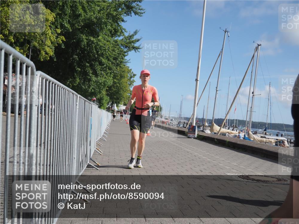 17.08.2025 - KN Förde Triathlon 2025 KatJ http://msf.ph/oto/8590094 17.08.2025 10:43:58 Laufen 225, 245 meine-sportfotos.de