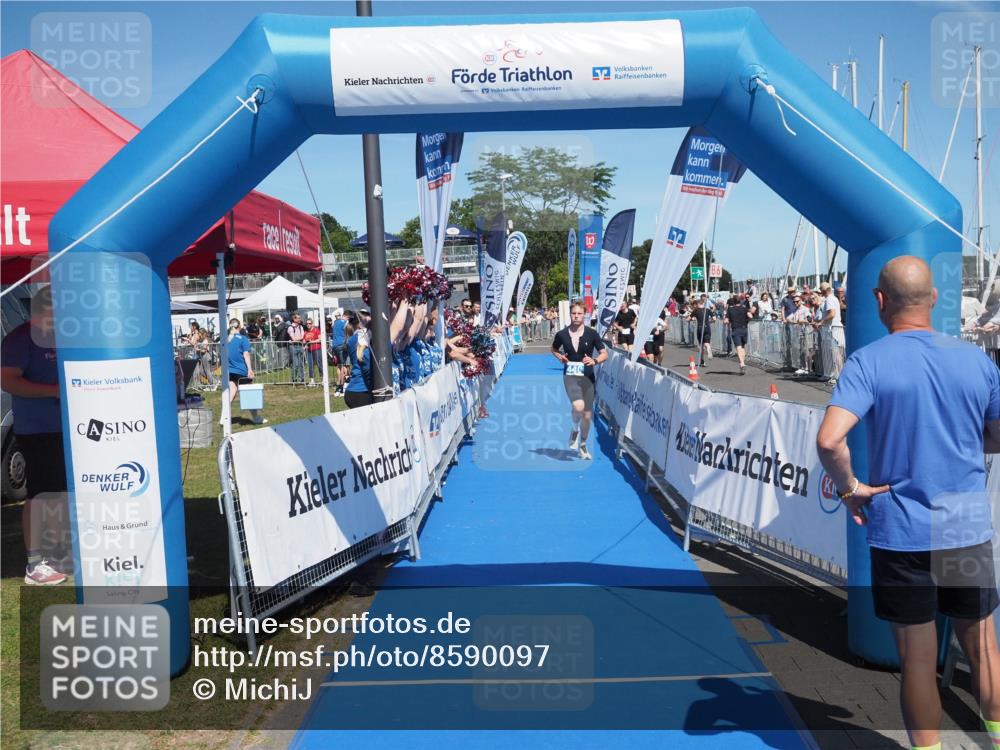 17.08.2025 - KN Förde Triathlon 2025 MichiJ http://msf.ph/oto/8590097 17.08.2025 13:48:58 Laufen 440 meine-sportfotos.de