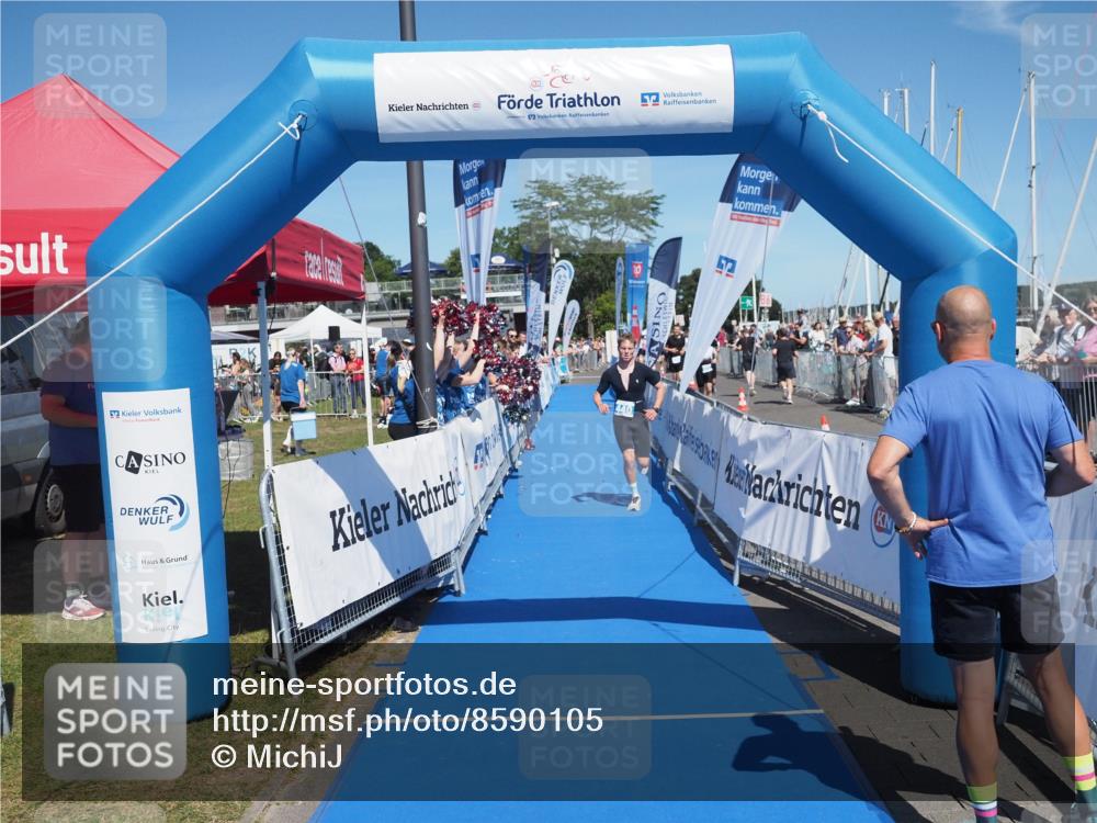 17.08.2025 - KN Förde Triathlon 2025 MichiJ http://msf.ph/oto/8590105 17.08.2025 13:48:58 Laufen 440 meine-sportfotos.de