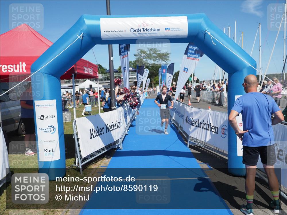17.08.2025 - KN Förde Triathlon 2025 MichiJ http://msf.ph/oto/8590119 17.08.2025 13:48:59 Laufen 440 meine-sportfotos.de