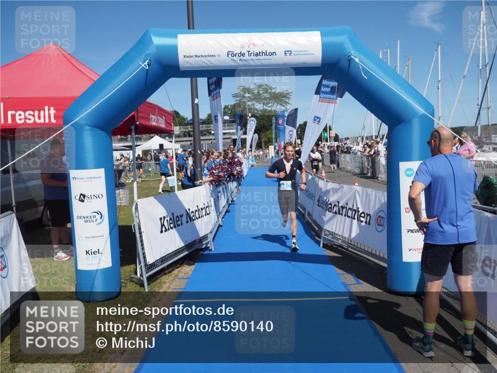 17.08.2025 - KN Förde Triathlon 2025 MichiJ http://msf.ph/oto/8590140 17.08.2025 13:48:59 Laufen 440 meine-sportfotos.de