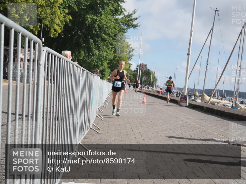 17.08.2025 - KN Förde Triathlon 2025 KatJ http://msf.ph/oto/8590174 17.08.2025 10:17:01 Laufen 131, 151, 162, 182 meine-sportfotos.de