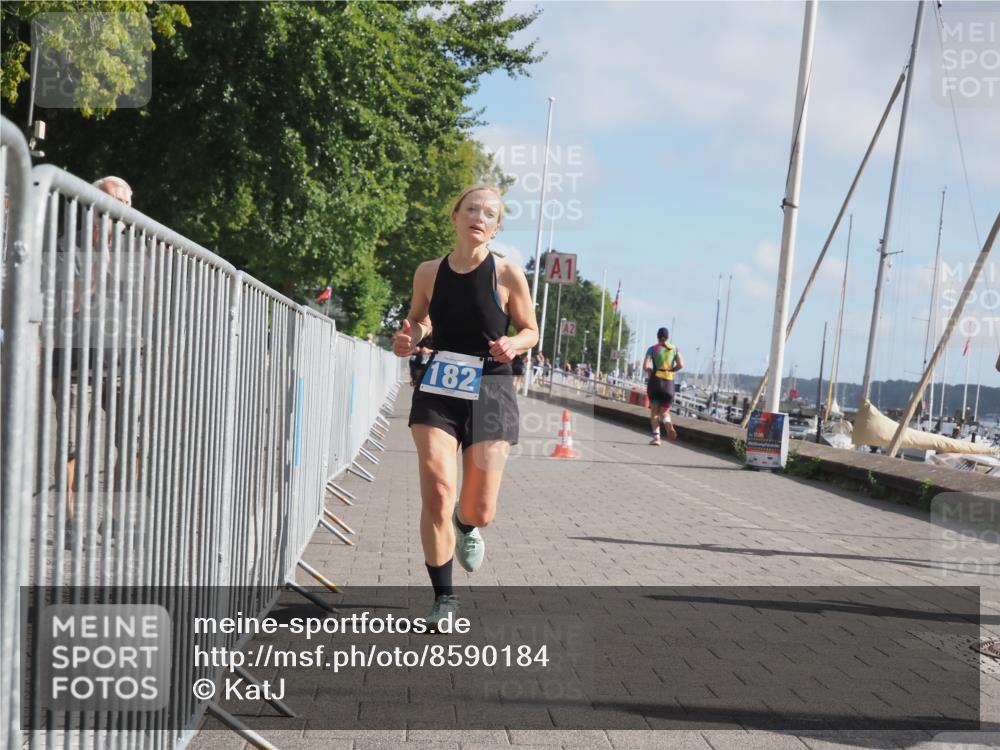 17.08.2025 - KN Förde Triathlon 2025 KatJ http://msf.ph/oto/8590184 17.08.2025 10:17:02 Laufen 130, 162, 182 meine-sportfotos.de