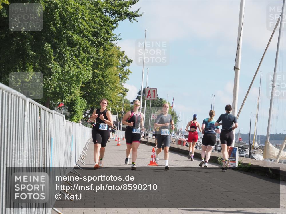 17.08.2025 - KN Förde Triathlon 2025 KatJ http://msf.ph/oto/8590210 17.08.2025 10:17:07 Laufen 130, 162, 208 meine-sportfotos.de