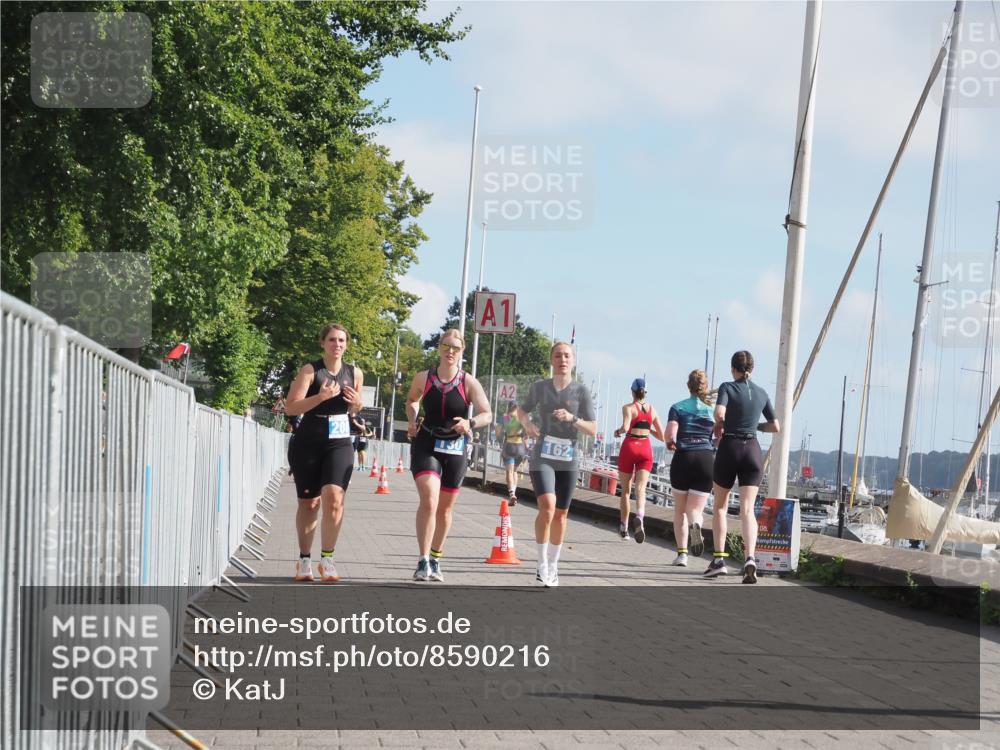 17.08.2025 - KN Förde Triathlon 2025 KatJ http://msf.ph/oto/8590216 17.08.2025 10:17:07 Laufen 130, 162, 208 meine-sportfotos.de