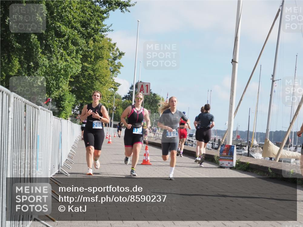 17.08.2025 - KN Förde Triathlon 2025 KatJ http://msf.ph/oto/8590237 17.08.2025 10:17:08 Laufen 130, 162, 208 meine-sportfotos.de