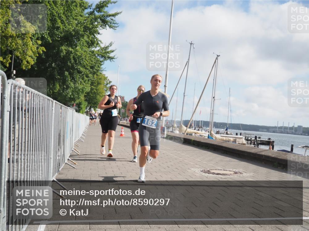 17.08.2025 - KN Förde Triathlon 2025 KatJ http://msf.ph/oto/8590297 17.08.2025 10:17:10 Laufen 130, 162, 208 meine-sportfotos.de