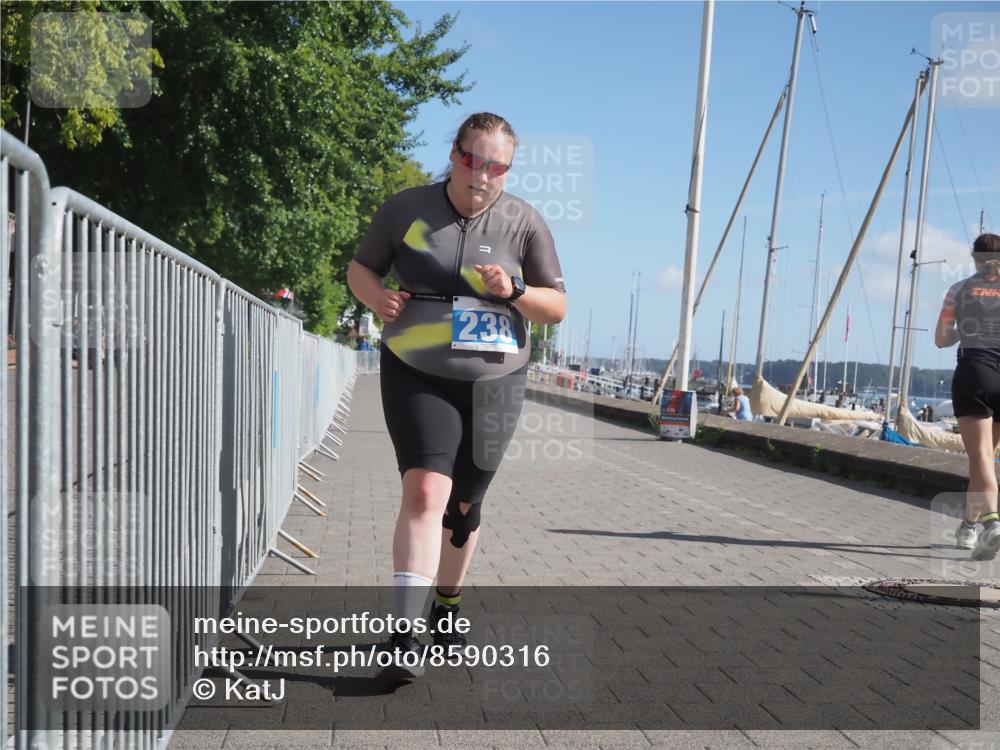 17.08.2025 - KN Förde Triathlon 2025 KatJ http://msf.ph/oto/8590316 17.08.2025 10:44:29 Laufen 238 meine-sportfotos.de