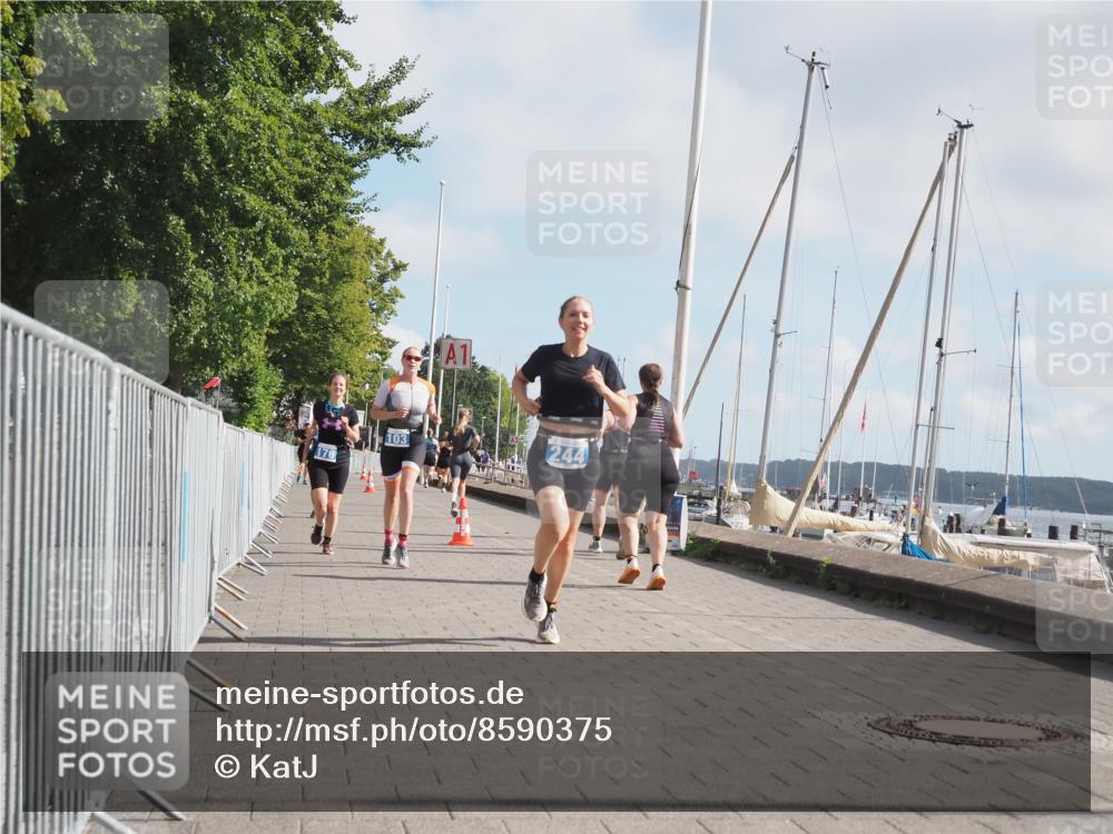 17.08.2025 - KN Förde Triathlon 2025 KatJ http://msf.ph/oto/8590375 17.08.2025 10:17:20 Laufen 103, 176, 180, 244 meine-sportfotos.de