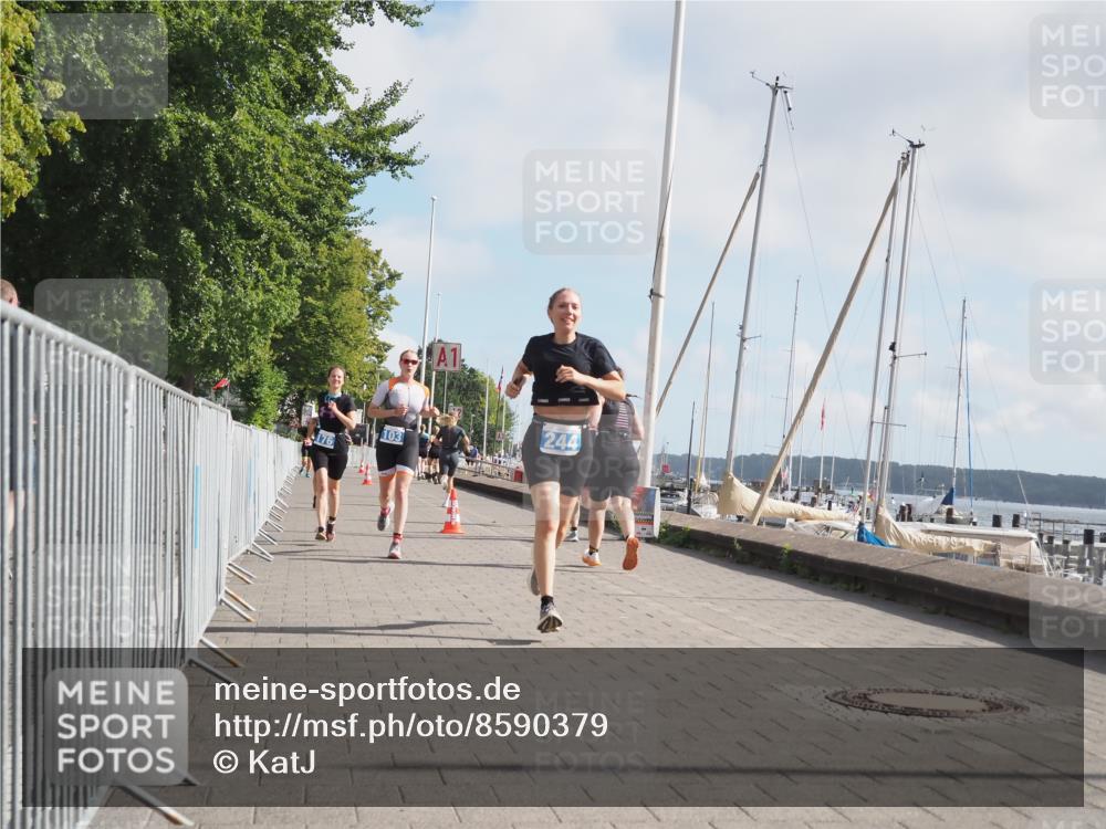 17.08.2025 - KN Förde Triathlon 2025 KatJ http://msf.ph/oto/8590379 17.08.2025 10:17:20 Laufen 103, 176, 180, 244 meine-sportfotos.de
