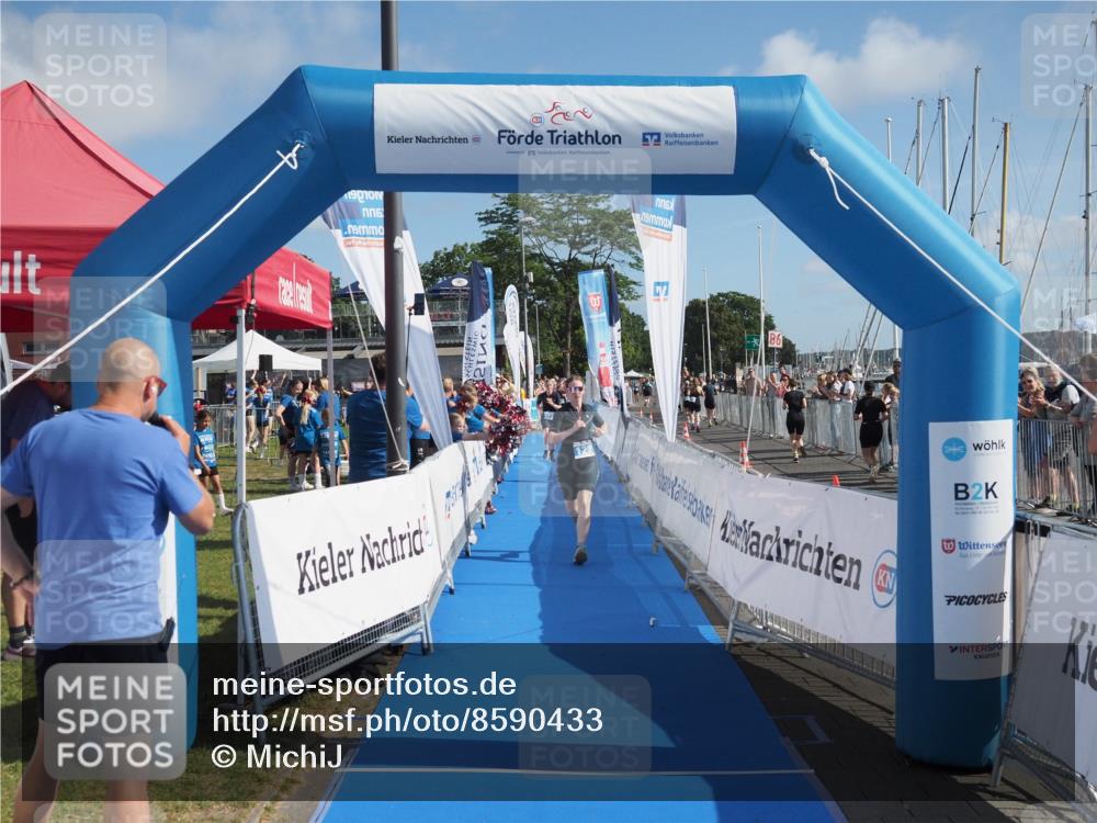 17.08.2025 - KN Förde Triathlon 2025 MichiJ http://msf.ph/oto/8590433 17.08.2025 10:32:12 Laufen 122 meine-sportfotos.de