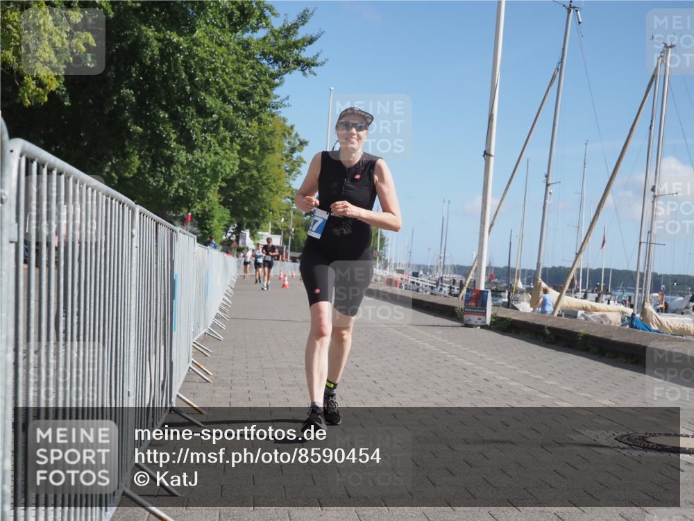 17.08.2025 - KN Förde Triathlon 2025 KatJ http://msf.ph/oto/8590454 17.08.2025 10:45:07 Laufen 197 meine-sportfotos.de
