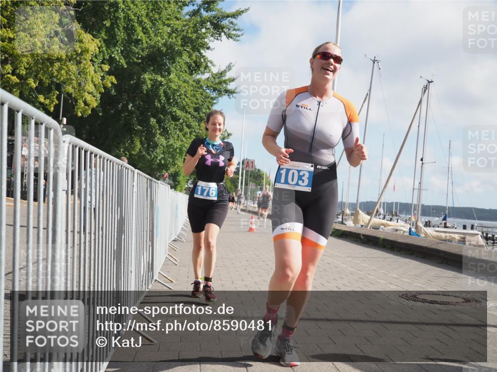 17.08.2025 - KN Förde Triathlon 2025 KatJ http://msf.ph/oto/8590481 17.08.2025 10:17:24 Laufen 103, 176, 180 meine-sportfotos.de