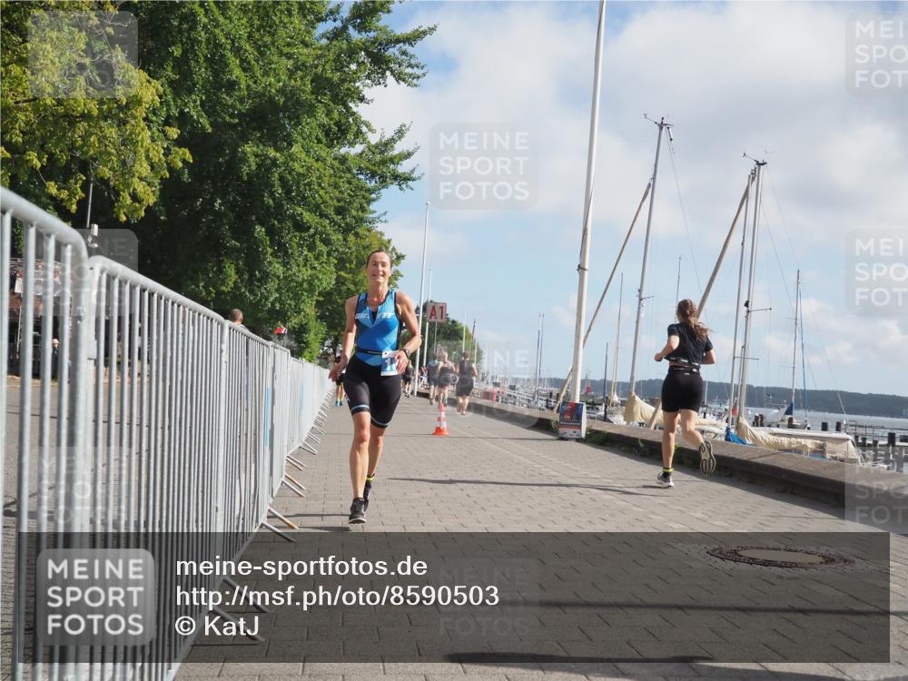 17.08.2025 - KN Förde Triathlon 2025 KatJ http://msf.ph/oto/8590503 17.08.2025 10:17:26 Laufen 103, 176, 180 meine-sportfotos.de