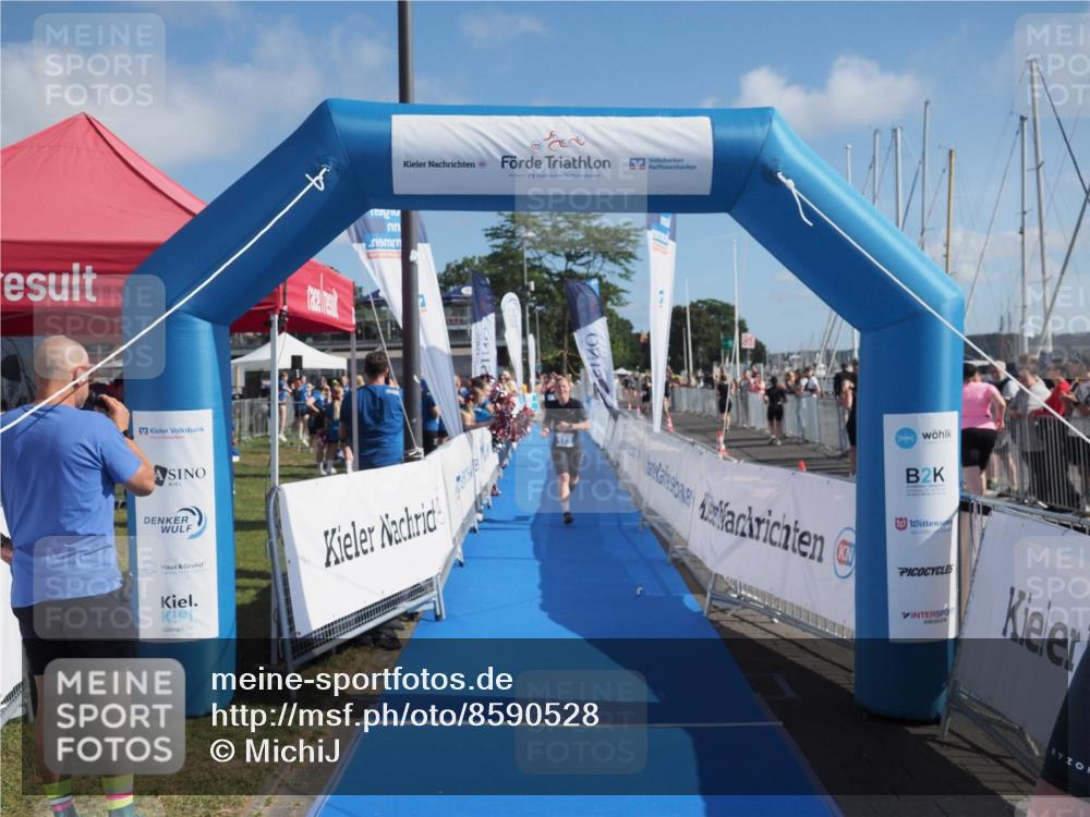 17.08.2025 - KN Förde Triathlon 2025 MichiJ http://msf.ph/oto/8590528 17.08.2025 10:32:15 Laufen 122, 173 meine-sportfotos.de