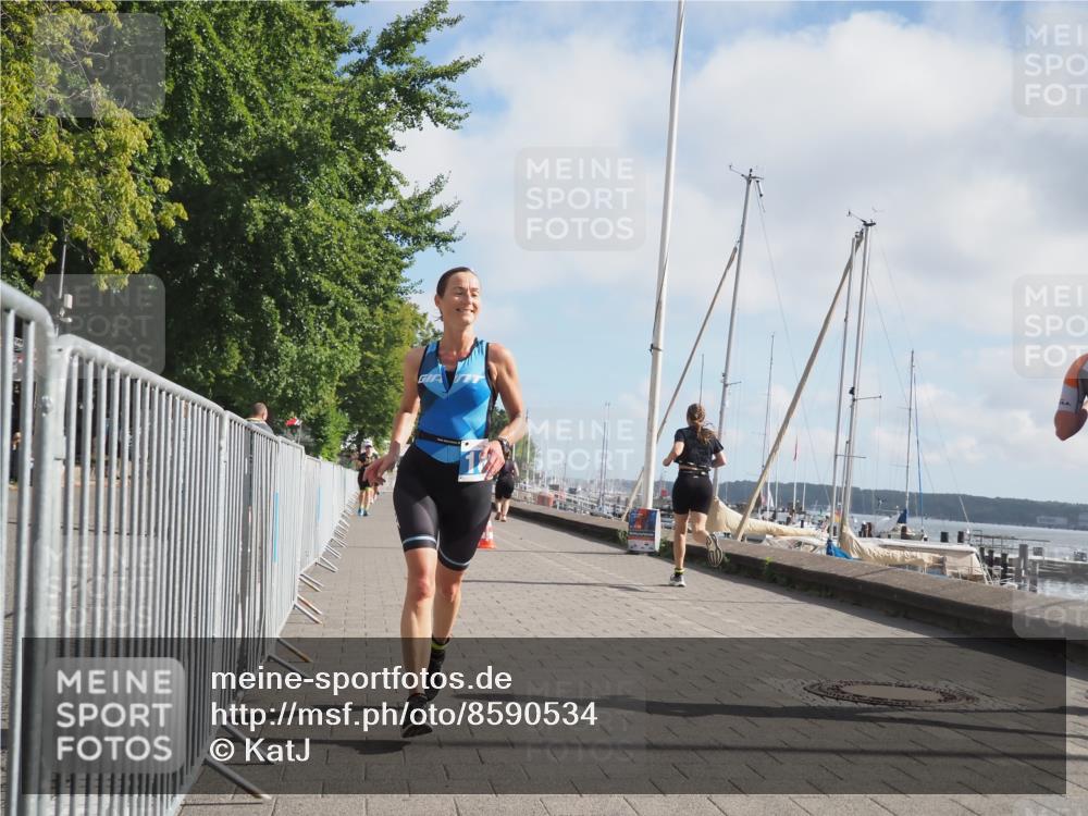 17.08.2025 - KN Förde Triathlon 2025 KatJ http://msf.ph/oto/8590534 17.08.2025 10:17:27 Laufen 176, 180 meine-sportfotos.de