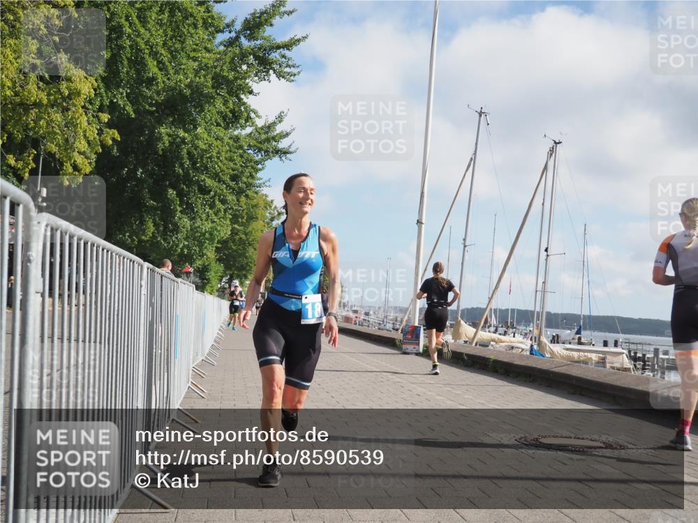 17.08.2025 - KN Förde Triathlon 2025 KatJ http://msf.ph/oto/8590539 17.08.2025 10:17:27 Laufen 176, 180 meine-sportfotos.de