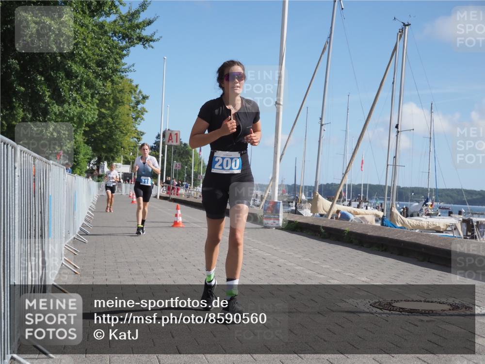 17.08.2025 - KN Förde Triathlon 2025 KatJ http://msf.ph/oto/8590560 17.08.2025 10:45:19 Laufen 118, 200, 249 meine-sportfotos.de